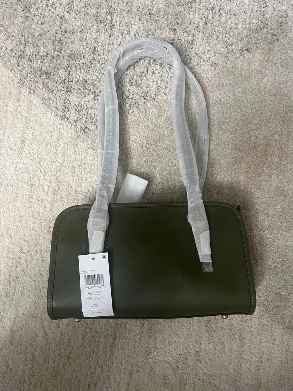 COACH Swing Zip Small in Olive